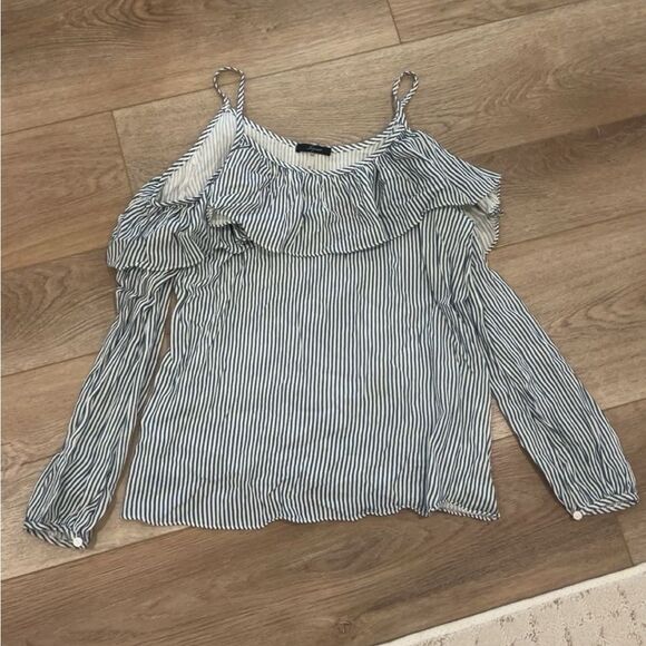 Soprano Thin Blue and White Stripe Cold Shoulder Ruffle Top - Picture 2 of 5